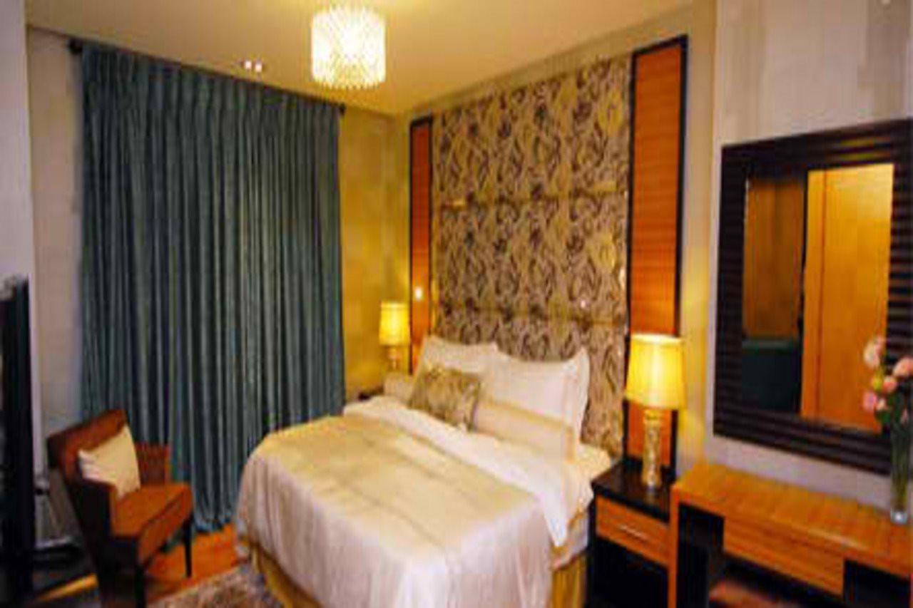 The Royal Mandaya Hotel Davao Екстер'єр фото