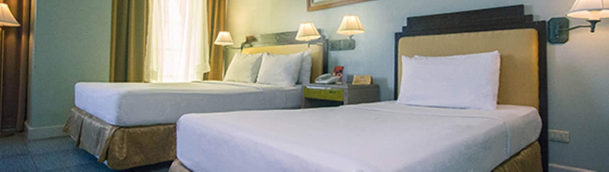 The Royal Mandaya Hotel Davao Екстер'єр фото