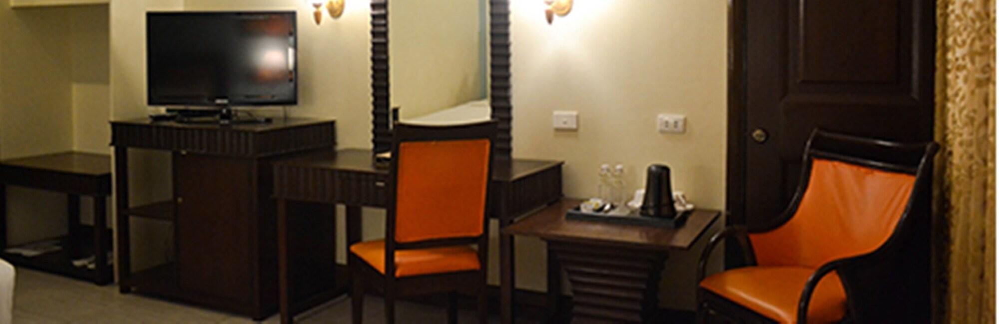 The Royal Mandaya Hotel Davao Екстер'єр фото