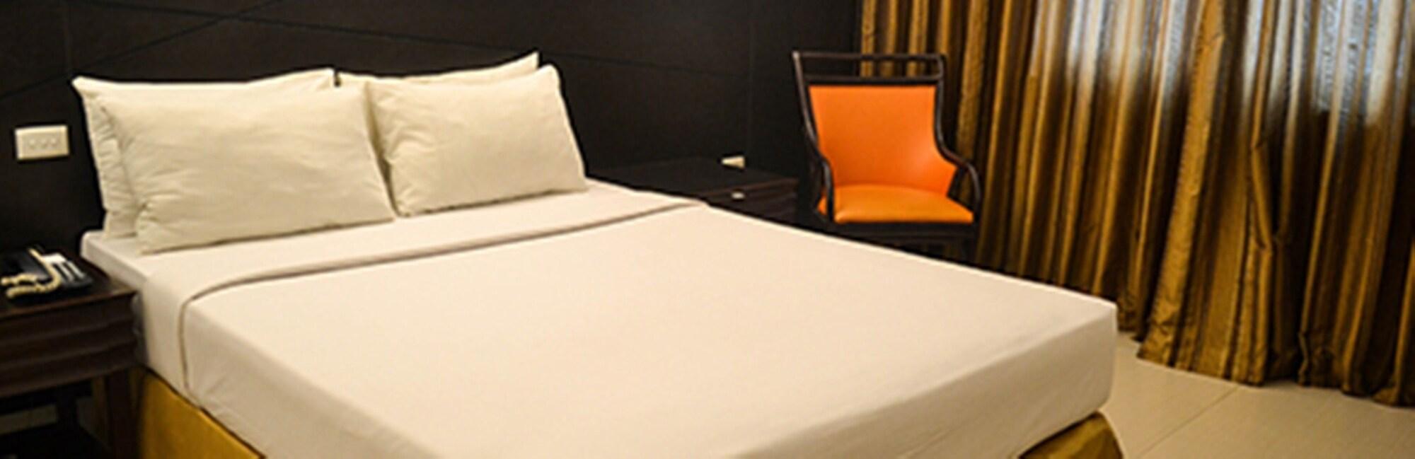 The Royal Mandaya Hotel Davao Екстер'єр фото