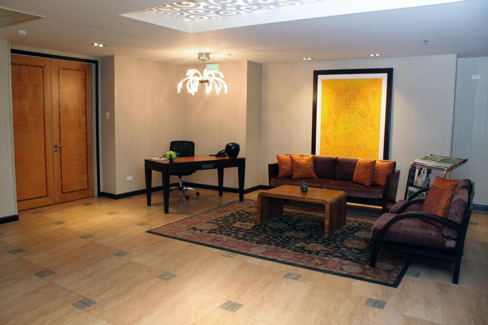 The Royal Mandaya Hotel Davao Екстер'єр фото