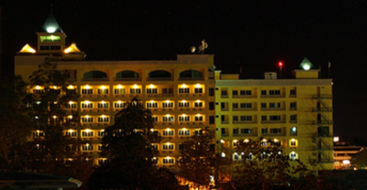 The Royal Mandaya Hotel Davao Екстер'єр фото